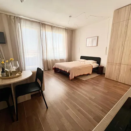 Apartman Modern Near Letnany Expo