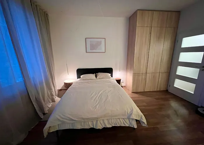 Modern Near Letnany Expo * פראג