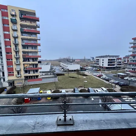 Modern Near Letnany Expo Апартаменты *