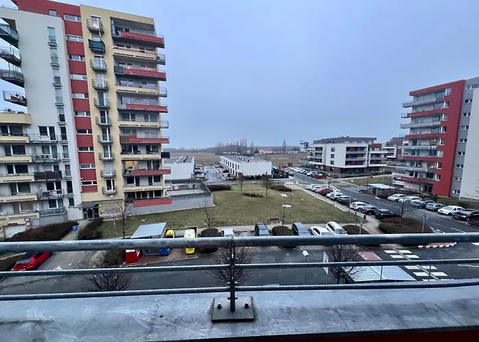 Modern Near Letnany Expo Апартаменты *